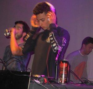 DJ CURTOX