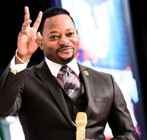 Pastor Alph Lukau Polski