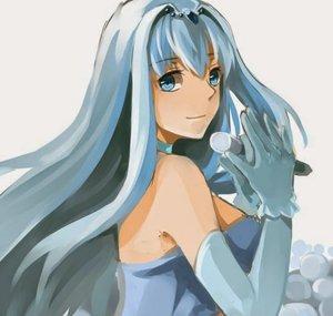 songstress Luna
