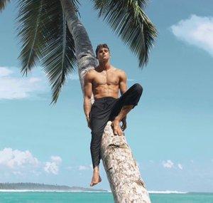 Jay Alvarrez