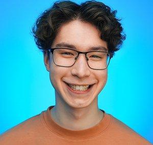 EYreacts