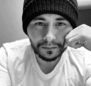 The Artist Arron Quinn