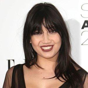 Daisy Lowe