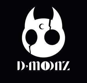 D'MOONZ 