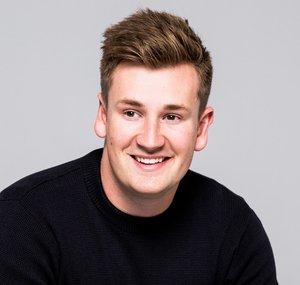 Oli White