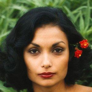 Shakira Caine