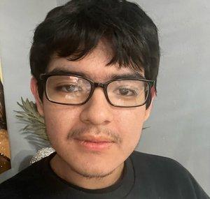 Andrew Flores