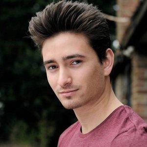 Tom Bott