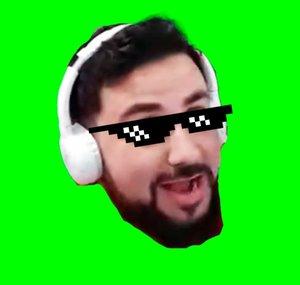 MACHO GEEK REACTS