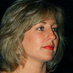 Dee Dee Myers