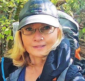 Woman Alone - Bushcraft & Hiking