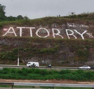 Attorry  Vai Ta La