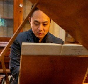 James Flores Music