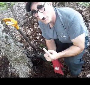 Travelling Bottle Digger