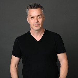 Janek Sirrs
