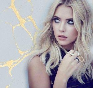 sestraxmikaelson