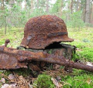 WWII Metal Detecting - Discover History
