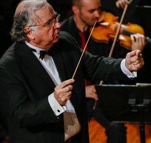 Jordi Mora Conductor