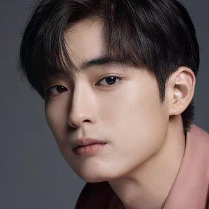 Shin Jun-seop