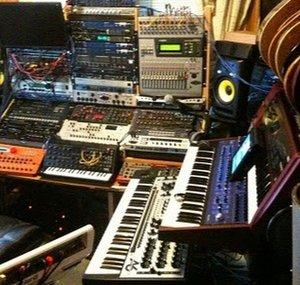 synthesitech