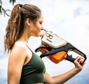 Chainsaw Jenna