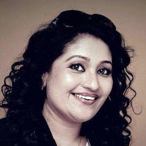 Thezni Khan