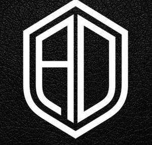 A. D A R K
