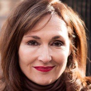 Nora Dunn