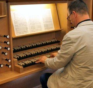 nak organist
