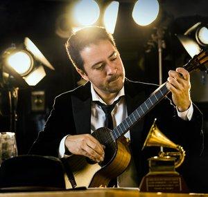 Edward Ramírez