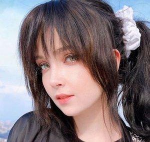Isis Vasconcellos