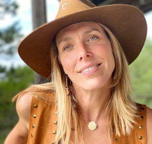 Betsy Dewey