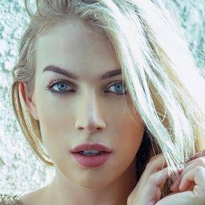 Laura Jacobs