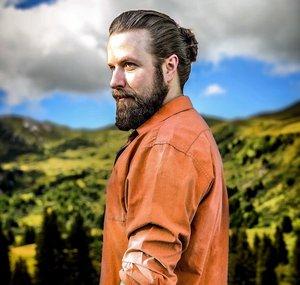 Cool Mountain Man Life