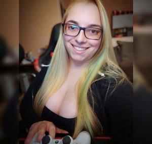 MsMikaFps