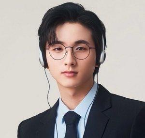 Evan Tan