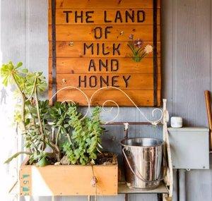 Lomah Acres Homestead