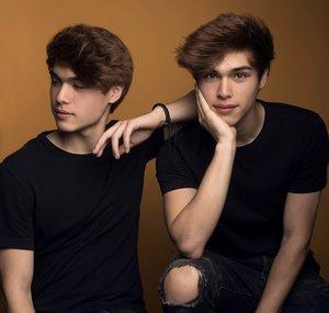 Stokes Twins