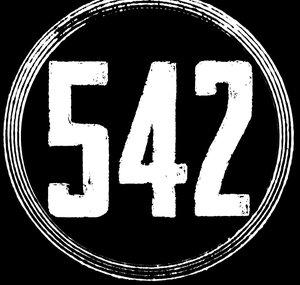 542