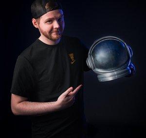 itsBoyinSpace