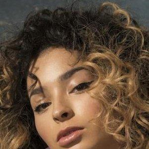 Ella Eyre