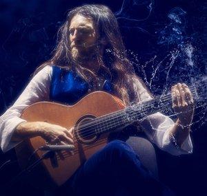 Estas Tonne