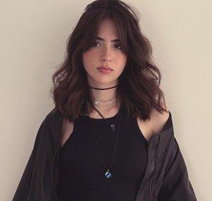 Gabriela Bee