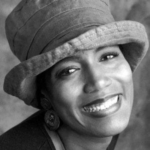Nancy Giles