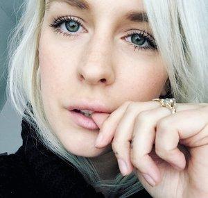 Anna Frost