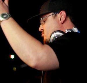 DJ TRiST Rnacle