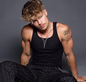 Vik White