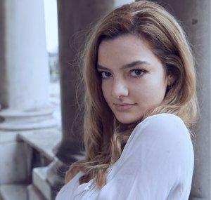 Laila R