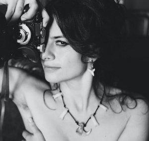 𝙴𝙻𝙴𝙽𝙰 𝙻𝙴𝚅𝙾𝙽 - Explorer • Artist • Author
