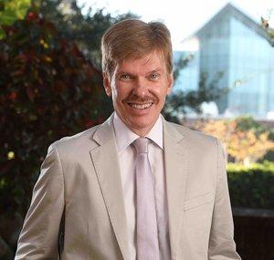 Dr. Kenneth Hanson